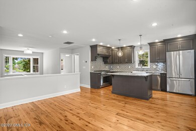 18 Cary Rd Riverside CT 06878-large-002-