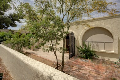 IMG_3945_6_7_Interior 2-1
