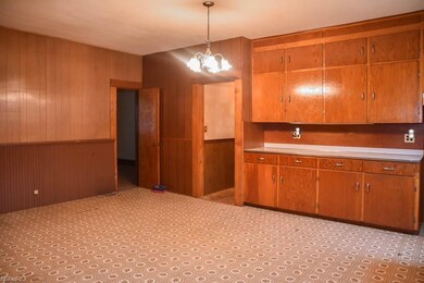 Massive eat-in kitchen!