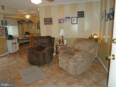 17822 Buehler Rd, Olney, MD 20832 - photo 3