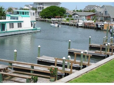 Docks Lawn View Right