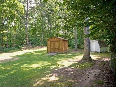 295 Dollie Case Ln, Hendersonville, NC 28792 - photo 4