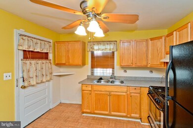 513 Balboa Ave, Capitol Heights, MD 20743 - photo 4