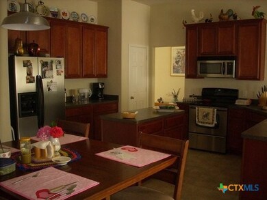 2001 Hearthstone Dr, San Marcos, TX 78666 - photo 2