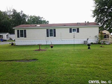 Backyard Enjoy the spacious backyard!