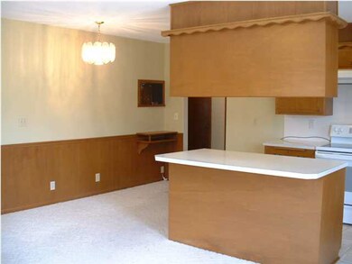 Kitchen / Dining Combo, looking toward foyer