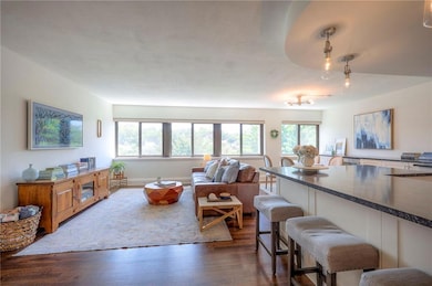 Winston Churchill Condominiums unit 404, Kansas City, MO 64112 - photo 4