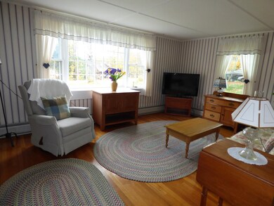 324 Center St, Wolfeboro, NH 03894 - photo 5