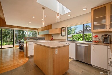 7611 85th Place SE, Mercer Island, WA 98040 - photo 4