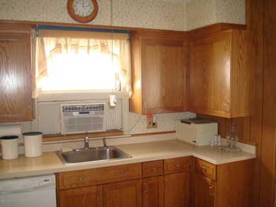 133 Ravenhurst Ave, Staten Island, NY 10310 - photo 4