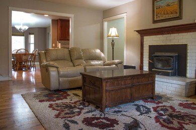 8419 Old Stage Rd, Central Point, OR 97502 - photo 5