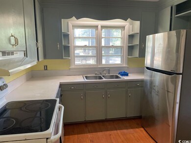 310 Singleton Ave, Kingstree, SC 29556 - photo 7