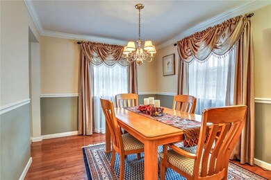 12x9 dining room with chair rail, crown molding, p