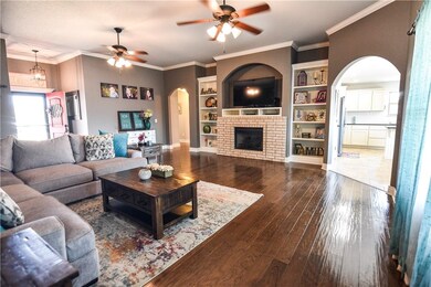 971 Red Oak St, Elkins, AR 72727 - photo 5