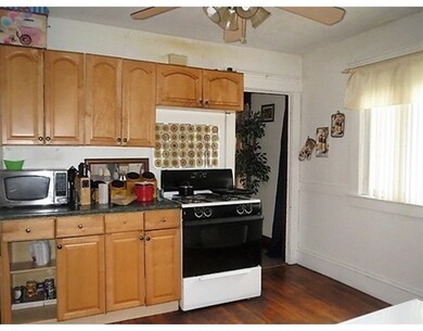 102 Blaine St unit 104, Springfield, MA 01108 - photo 3