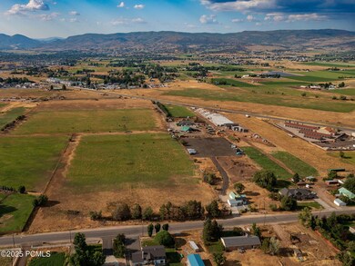 1581 E Little Sweden Rd, Daniel, UT 84032 - photo 5