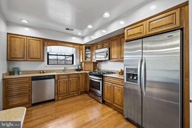 2 Smeton Place unit 2E, Towson, MD 21204 - photo 2