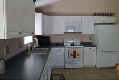 21 Whitetail Cir, Southbridge, MA 01550 - photo 6