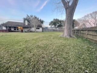 16310 Barcelona Dr, Friendswood, TX 77546 - photo 7