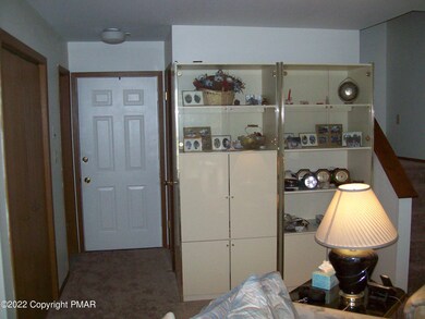 135 English Ct, Bushkill, PA 18324 - photo 5