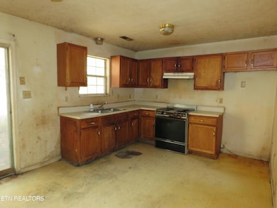 146 Park Place, Harriman, TN 37748 - photo 4