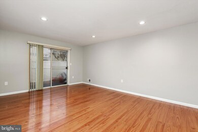 158 Mill Run E, Hightstown, NJ 08520 - photo 6