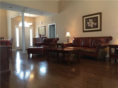 Living to foyer view! High ceilings with lots of n