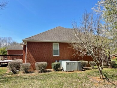 302 Rivercliff Rd, McMinnville, TN 37110 - photo 5