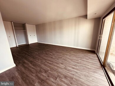 Woodlake Towers unit 720, Falls Church, VA 22044 - photo 7