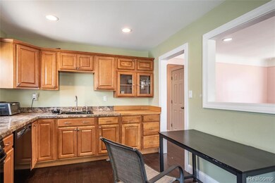 1772 University St, Ferndale, MI 48220 - photo 5