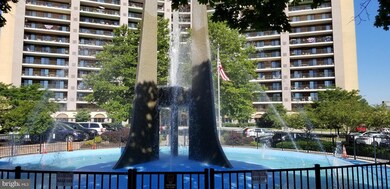 21323 Valley Forge Cir unit 1323, King of Prussia, PA 19406 - photo 2