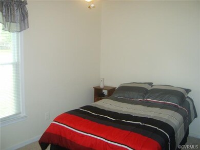 Nice sized 2nd bedroom freshly painted
