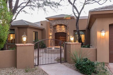 Warm and sophisticated courtyard