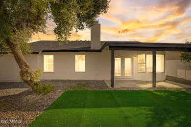 2-web-or-mls- N 83rd Dr - VT-002