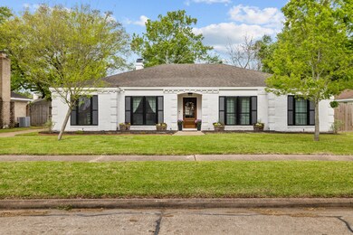 338 Dawn Hill Dr, Friendswood, TX 77546 - photo 2