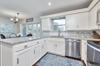 720 Springhill Dr, Hurst, TX 76054 - photo 7