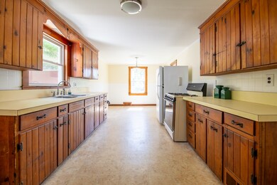 100 Maple St, Essex Junction, VT 05452 - photo 3