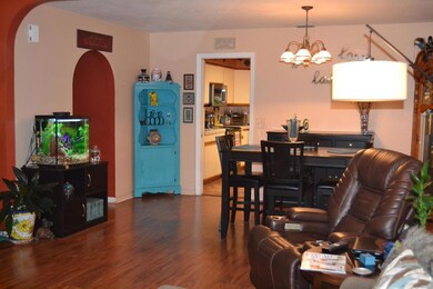 DINING/LIVING