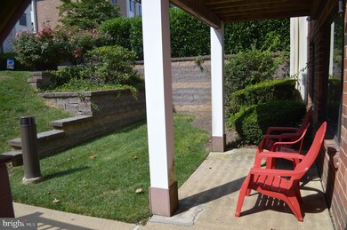 7204 Hilltop Dr unit 6, Brookhaven, PA 19015 - photo 2