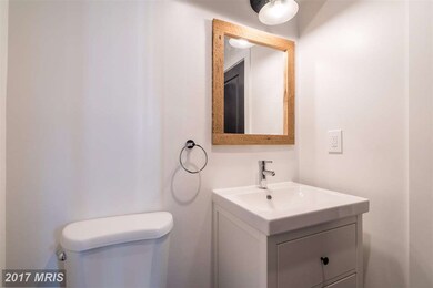 6715 Vermont Ct, Hyattsville, MD 20785 - photo 7