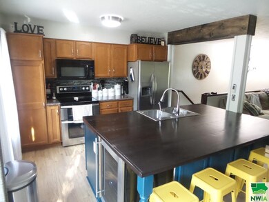 2076 Roundtable Rd unit Rd, Sergeant Bluff, IA 51054 - photo 4