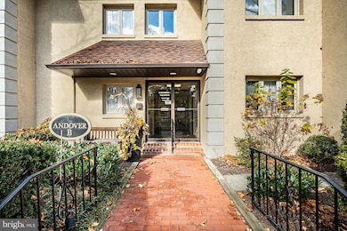 307 B B000 Summit Dr unit B, Bryn Mawr, PA 19010 - photo 3