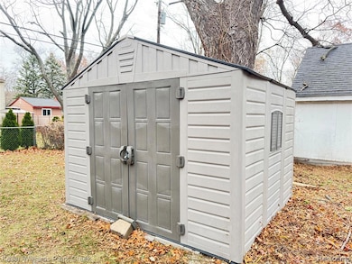 6768 Buckland Ave, West Bloomfield, MI 48324 - photo 7