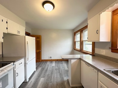 6 Osgood Ave, Claremont, NH 03743 - photo 7