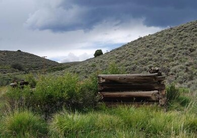 Images representative of Horse Mountain
