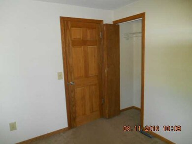 23227 W Edgefield Rd, Genoa, OH 43430 - photo 2