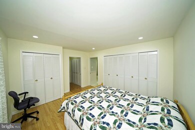 13152 Madonna Ln, Fairfax, VA 22033 - photo 7