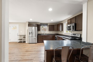 183 W Vine St, Roanoke, IN 46783 - photo 6