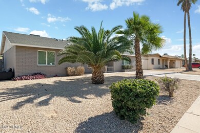 3465 E Shaw Butte Dr Phoenix - 200 -