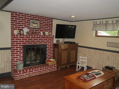 2265 E Buck Rd, Pennsburg, PA 18073 - photo 2